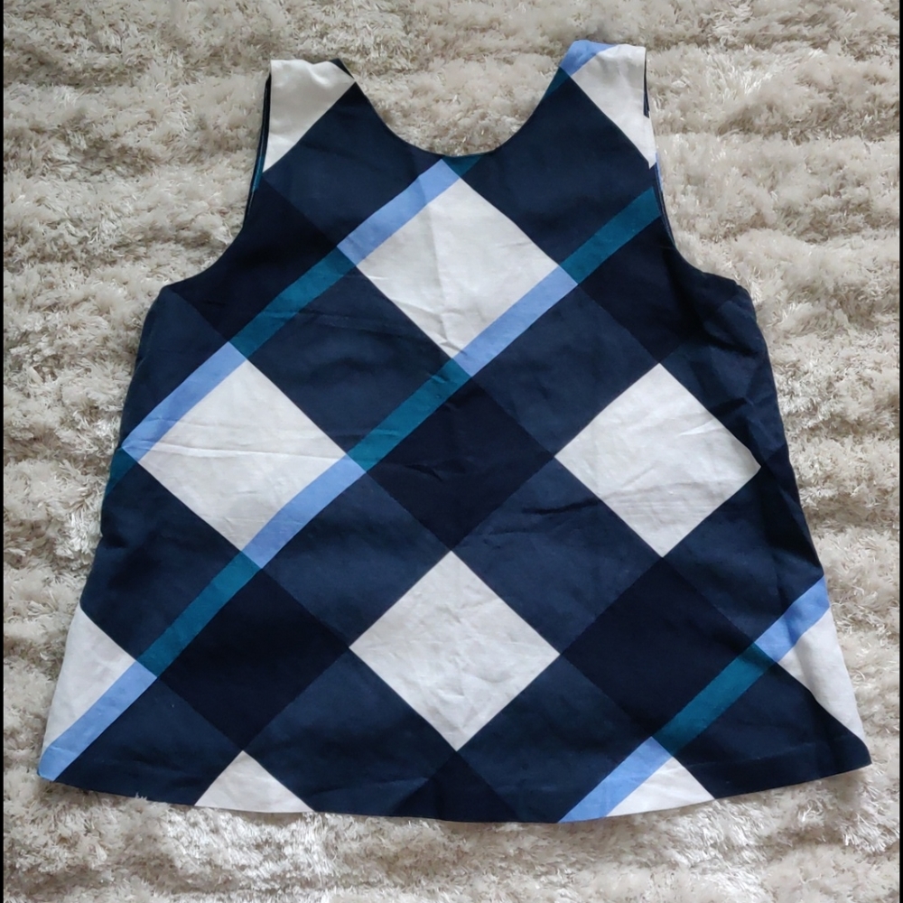 EUC Petite linen blend sleeveless blouse